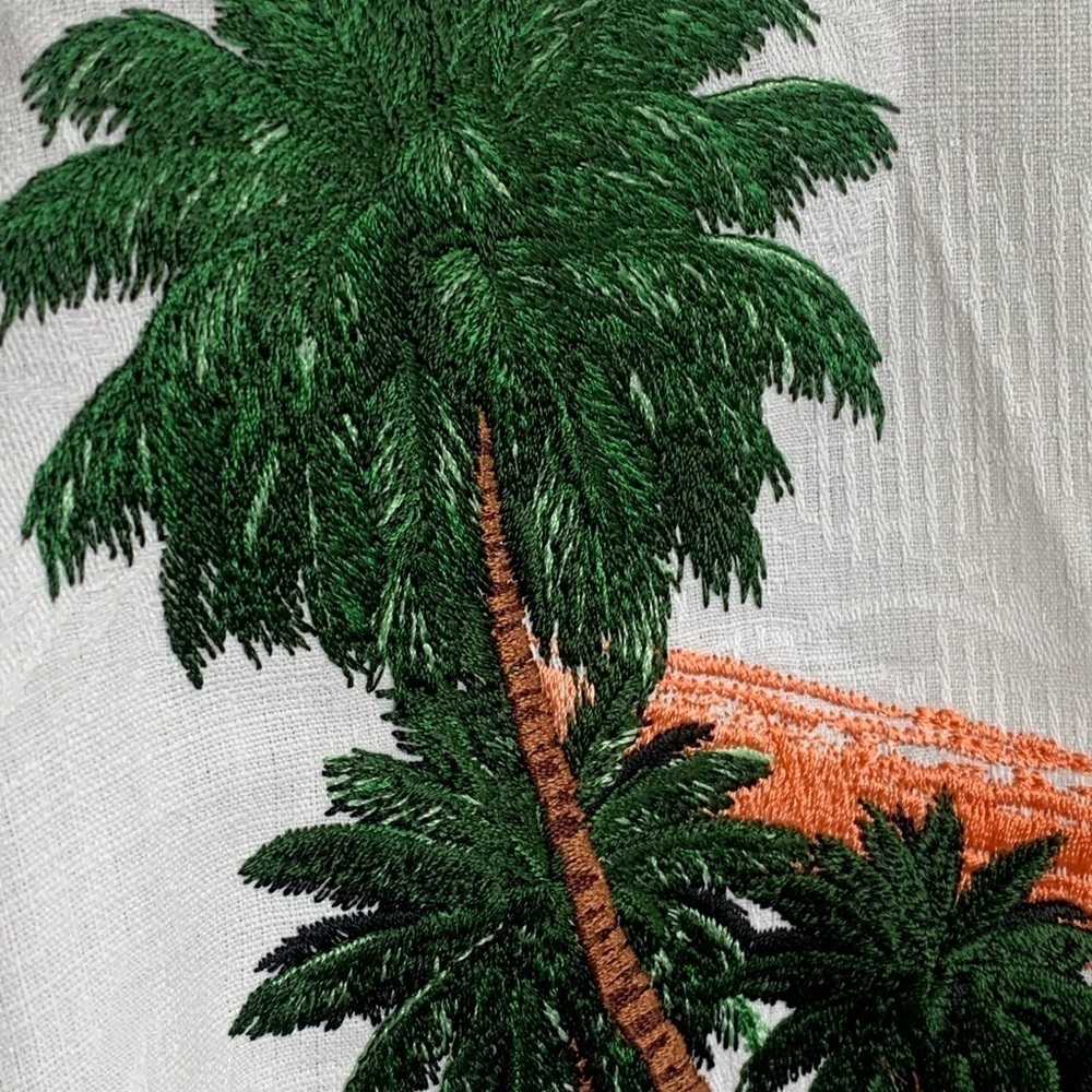 Tommy Bahama Oregon Ducks Silk  Button Shirt Coconut Camp Mens XL Golf Vacation - Picture 15 of 16